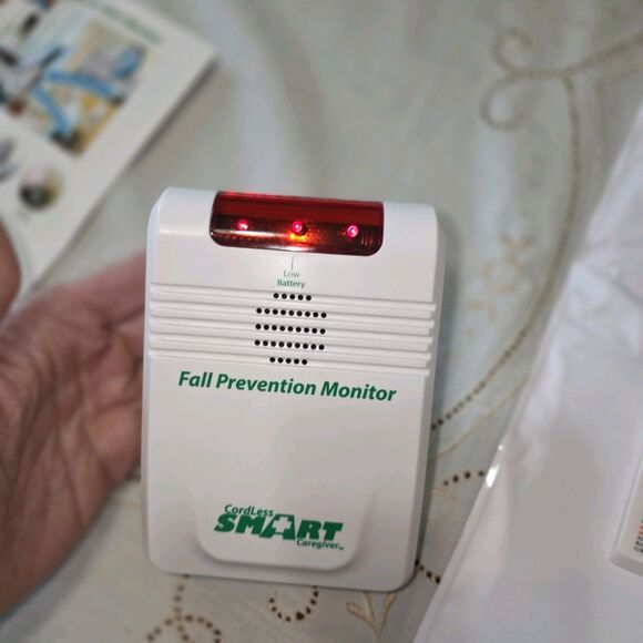 Smart Caregiver Wireless & Cordless Weight Sensing Bed Pad - 10" x 30" MSRP $124 - Picture 9 of 10